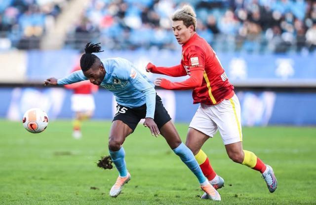 DB旗舰-谢晖确认劳烈斯赛季报销 称足协杯按部就班去踢